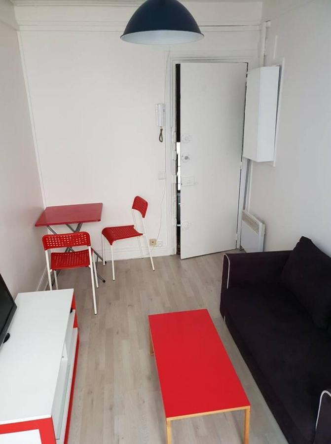 Cute And Quiet Appartment In Montmartre Parigi Esterno foto