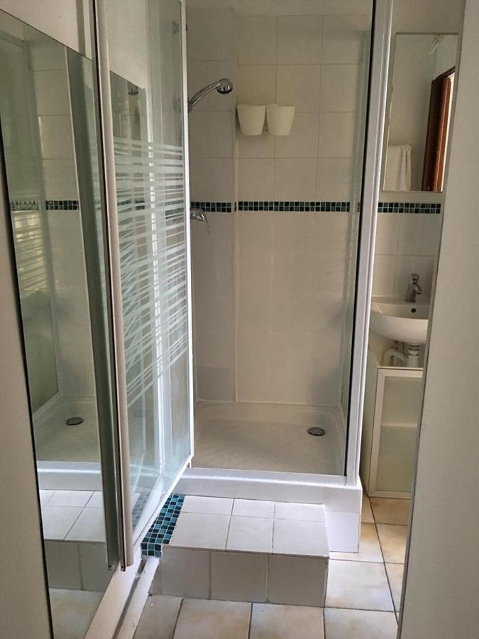 Cute And Quiet Appartment In Montmartre Parigi Esterno foto